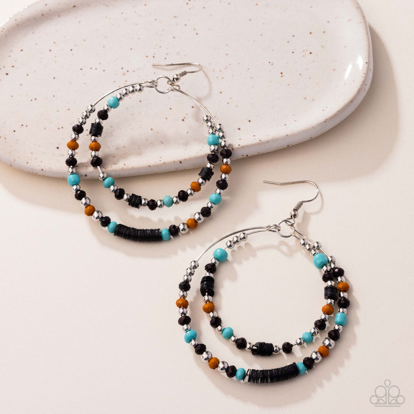 Audacious Arrangement - Black