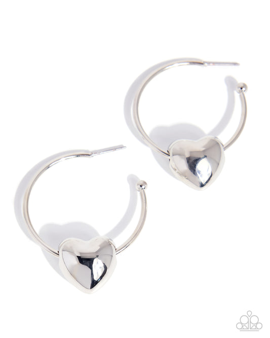 Fond Feature - Silver